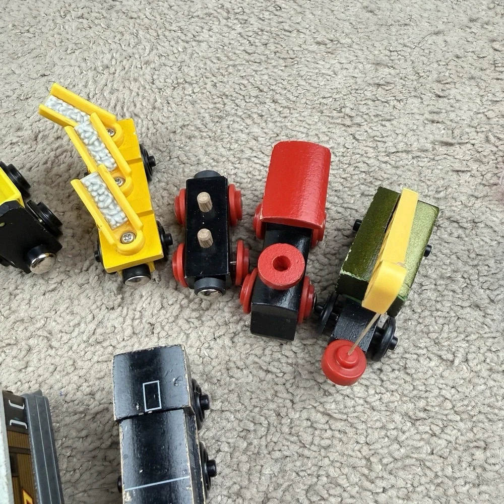 Lot of 13 Wood Train Cars Wooden Magnetic Various Brands Thomas The Train Brio